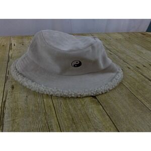 Hot Topic‎ Ying Yang Tan Suede Bucket Hat